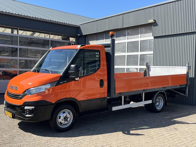 Iveco DAILY 35C14 2.3 375 Laadklep 500kg Trekhaak 3500kg trekgewicht Airco 2-Persoons Open laadbak Pick-up P-up Bakwagen Telefoonverbinding 1e eigenaar Euro 6 Bpm vrij !!!