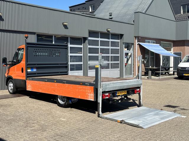 Iveco DAILY 35C14 2.3 375 Laadklep 500kg Trekhaak 3500kg trekgewicht Airco 2-Persoons Open laadbak Pick-up P-up Bakwagen Telefoonverbinding 1e eigenaar Euro 6 Bpm vrij !!!