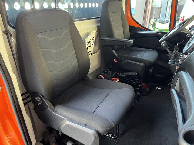 Iveco DAILY 35C14 2.3 375 Laadklep 500kg Trekhaak 3500kg trekgewicht Airco 2-Persoons Open laadbak Pick-up P-up Bakwagen Telefoonverbinding 1e eigenaar Euro 6 Bpm vrij !!!