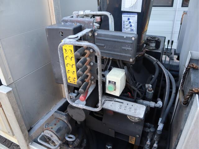 Iveco DAILY 50C15 3.0 Euro 6 - HIAB kraan - 2 x PTO - NIDO - Openlaadbak