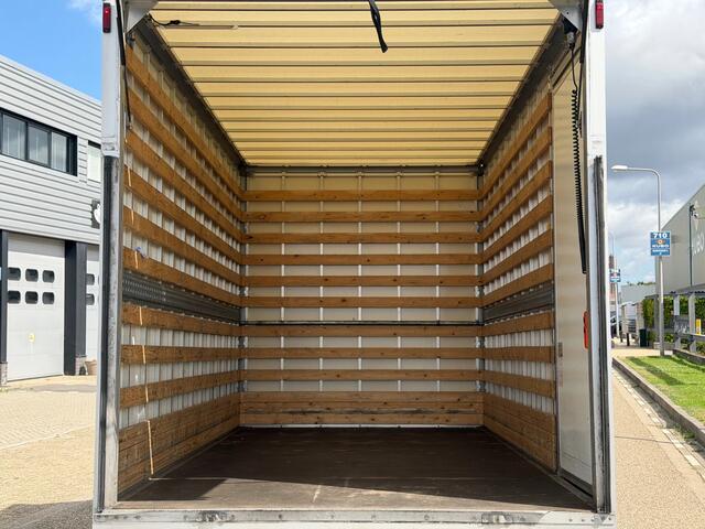 Iveco DAILY 40C18 Bakwagen Laadklep Zijdeur Automaat Airo Navi Cruisecontrol EURO 6