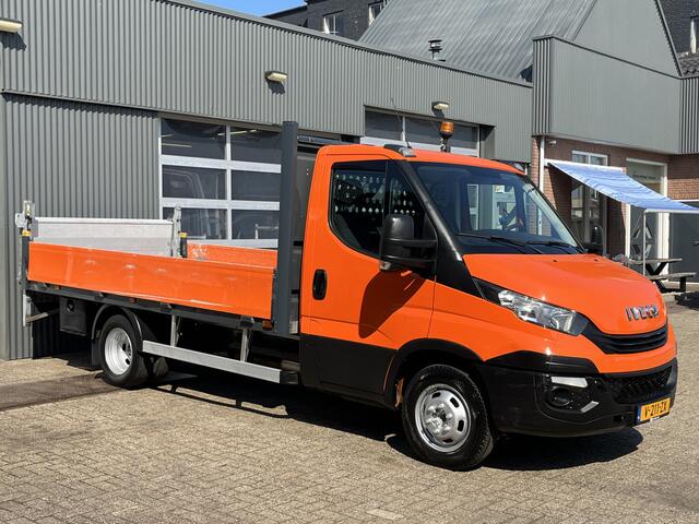 Iveco DAILY 35C14 2.3 375 Laadklep 500kg Trekhaak 3500kg trekgewicht Airco 2-Persoons Open laadbak Pick-up P-up Bakwagen Telefoonverbinding 1e eigenaar Euro 6 Bpm vrij !!!
