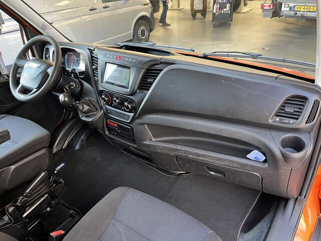 Iveco DAILY 35C14 2.3 375 Laadklep 500kg Trekhaak 3500kg trekgewicht Airco 2-Persoons Open laadbak Pick-up P-up Bakwagen Telefoonverbinding 1e eigenaar Euro 6 Bpm vrij !!!