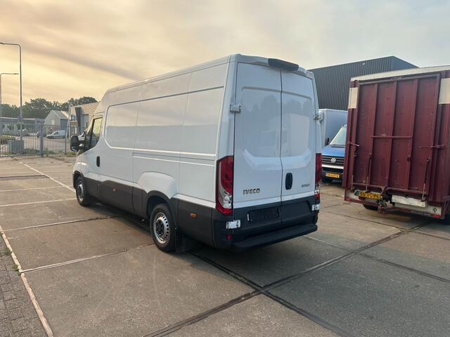 Iveco DAILY 35S16V L3H2