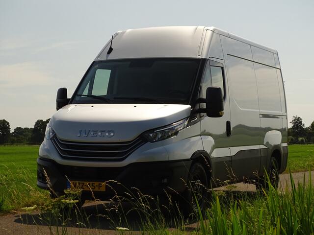 Iveco DAILY 35S18 175PK L1|H2 Luchtvering | Chauf.stoel | LEER | Camera | Full Options!!