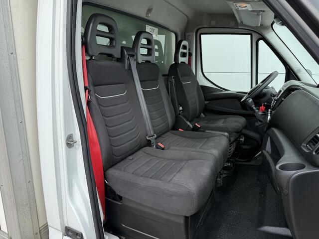Iveco DAILY 35C16 3.0 160PK Bakwagen Laadklep Zijdeur Camera Climate Control Bluetooth Luchtgeveerde stoel Meubelbak Koffer