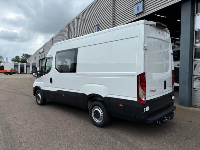 Iveco DAILY 35S16V A8 Dubbele cabine BPM Vrij