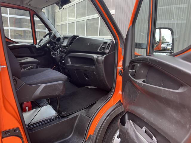 Iveco DAILY 35C14 2.3 375 Laadklep 500kg Trekhaak 3500kg trekgewicht Airco 2-Persoons Open laadbak Pick-up P-up Bakwagen Telefoonverbinding 1e eigenaar Euro 6 Bpm vrij !!!