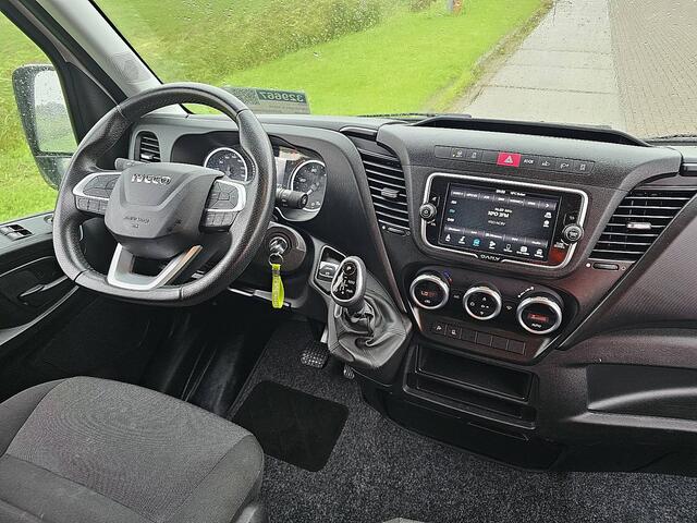 Iveco DAILY 35S18HV 3.0L 410 L4H2 Cruise control, Airco, Navi, Camera, Led, Climate Control