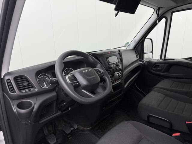 Iveco DAILY 140PK Bakwagen+Laadklep | Airco | Camera | Cruise | 3-Zits | Betimmering