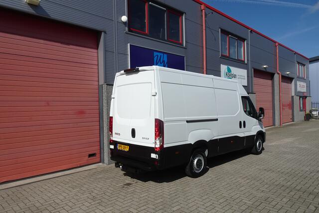 Iveco DAILY 35S16V 2.3 35 2h l 3 3 zits automaat nl auto !!!!!!!! 8 traps 3500 kg trekhaak gewicht