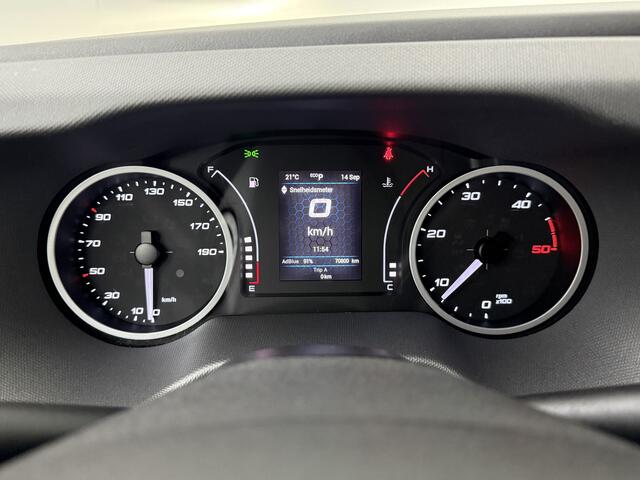 Iveco DAILY 35S16 Hi-Matic Automaat L3H2 | LED | Imperiaal | Trekhaak | Multimedia | Navigatie | Camera | Airco | Cruise