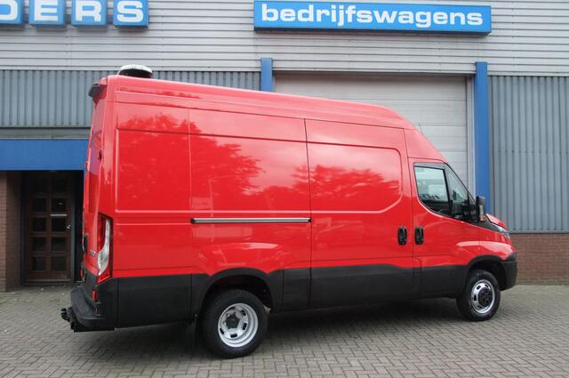 Iveco DAILY 35C14V 2.3 352 H3 L3 / Dubbel lucht/ 3500kg trekgewicht/ Nette auto!