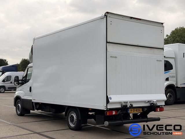Iveco DAILY 35S16 A8 2.3L 160pk | W4100 | Automaat | Laadklep 500kg | Climate Control | Camera