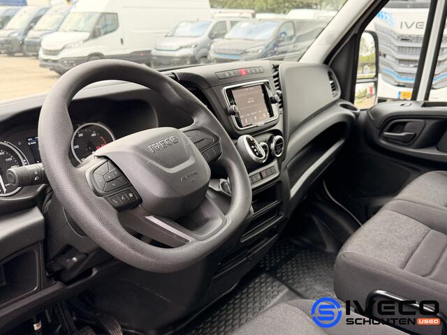 Iveco DAILY 35S16 A8 2.3L 160pk | W4100 | Automaat | Laadklep 500kg | Climate Control | Camera