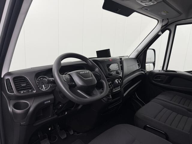 Iveco DAILY 35C16 Bakwagen+Laadklep | 14000 Kmst !!! | Nieuwstaat | Airco | Camera | 3-Zits