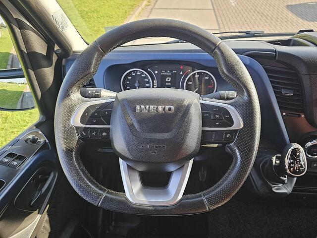 Iveco DAILY 35C18HV 3.0 410 L4H2 Cruise control, Airco, Pdc, Navi, Camera, Led, Climatecontrol, Trekhaak