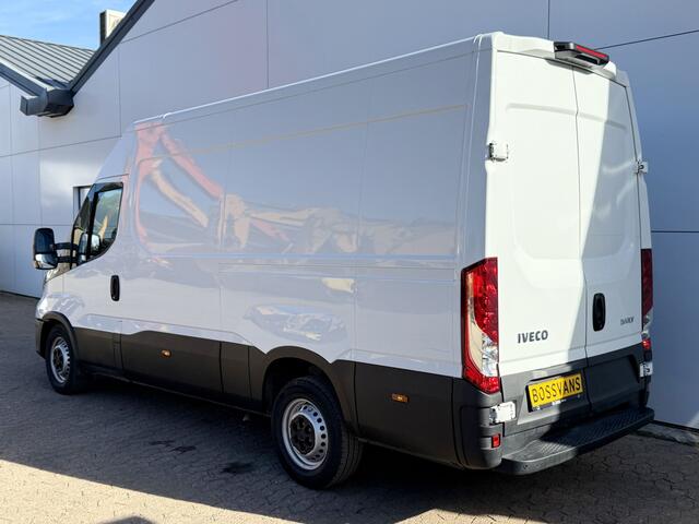 Iveco DAILY 35S14 2.3 140PK L2H2 Cruise Control 3.5t Trekgewicht Camera Airco Bluetooth