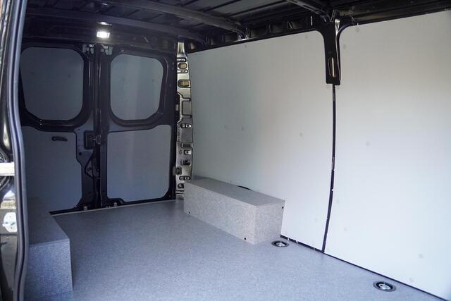 Iveco DAILY 180 pk L2H1 Aut. 3500KG Laadvermogen Vol opties, Trekhaak, 3-zits – foto 4