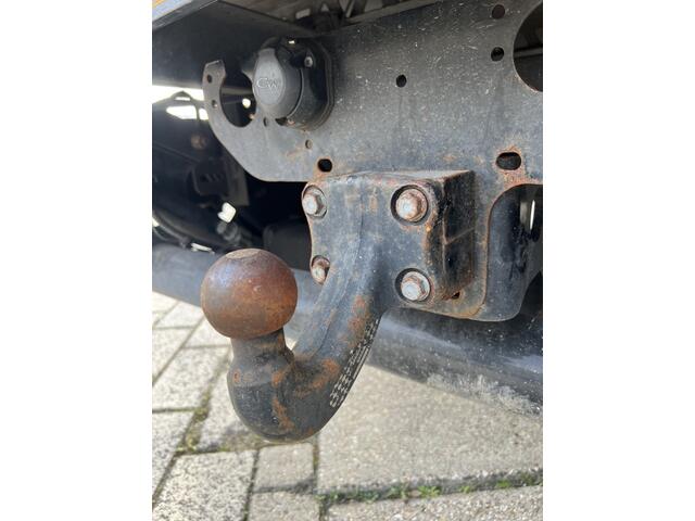 Iveco DAILY 35S16 2.3 | AUTOMAAT | BAKWAGEN / MEUBELBAK | LAADKLEP | TREKHAAK | CAMERA | NAVI | CRUISE CONTROL | AIRCO | DAB | BLUETOOTH – foto 9