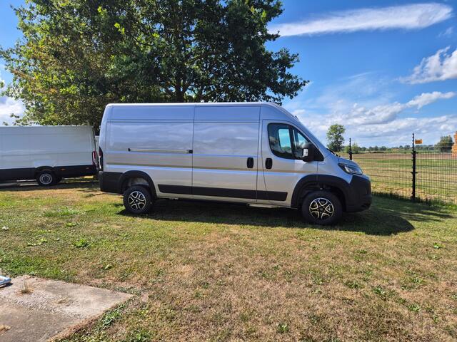 Iveco SuperJolly 4.25t L3H2 Heavy 110 kWh Artense Grey Full Option Adaptieve Cruise Control, Navigatie, LED Koplampen
