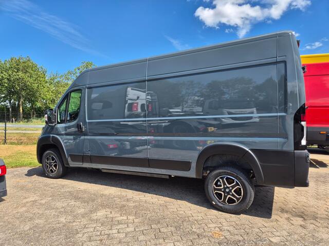Iveco SuperJolly 4.25t L3H2 Heavy 110 kWh Lanzarote Grey Full Option Adaptieve Cruise Control, Navigatie, LED Koplampen
