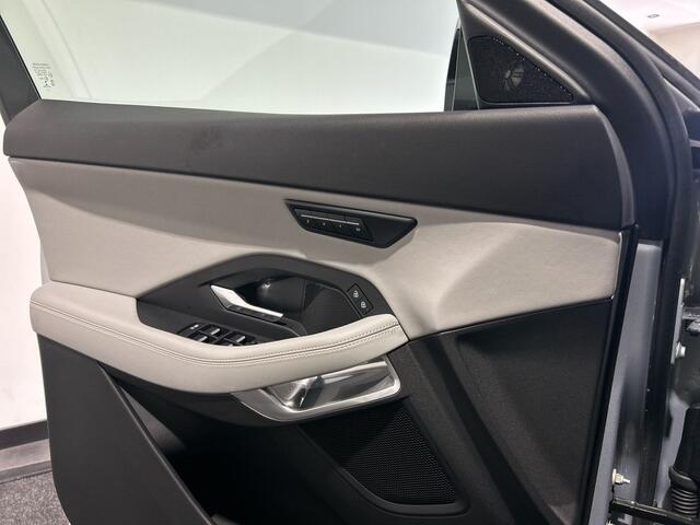 Jaguar E-Pace 1.5 P300e AWD R-Dynamic HSE | Meridian sound | Elektrisch bediende achterklep | Interactive driver display