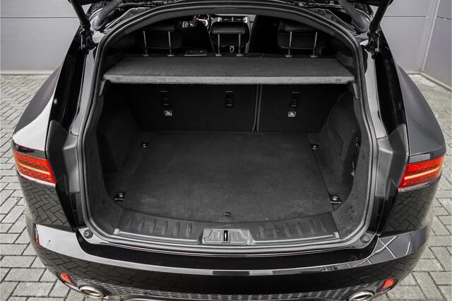 Jaguar E-Pace 2.0 P250 AWD HSE R-Dynamic CarPlay Trekhaak Camera 19"