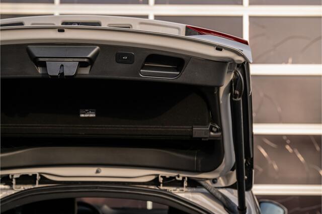 Jaguar E-Pace 1.5 P300e AWD R-Dynamic Black Edition, Meridian, LM20,