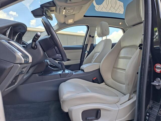 Jaguar E-Pace 2.0 P200 AWD SE Luxury | Volleder | Panoramadak | verwarmde stoelen | Etc.. Org NL & volledig dealer ondh.