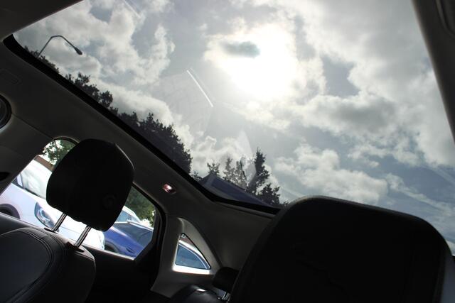 Jaguar E-Pace 1.5 P160 S Launch Edition//Pano//Camera!!