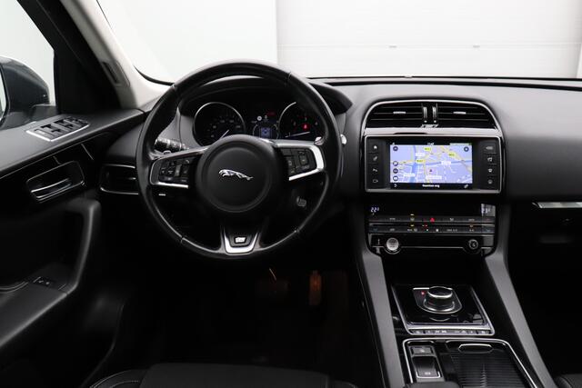 Jaguar F-PACE 2.0 R-Sport Portfolio AWD 20d Standkachel Camera Trekhaak