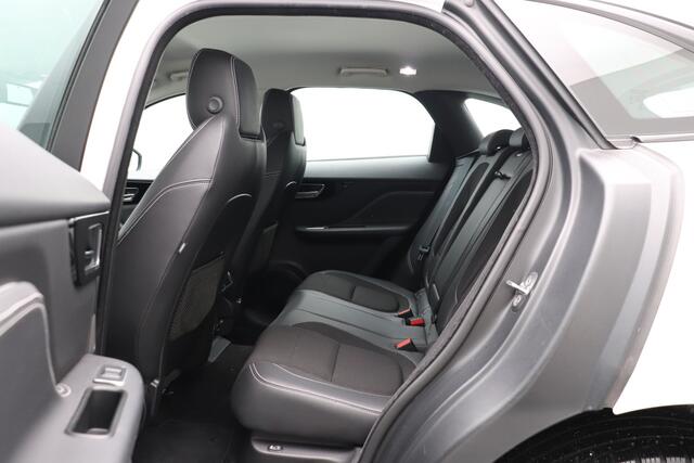 Jaguar F-PACE 2.0 R-Sport Portfolio AWD 20d Standkachel Camera Trekhaak