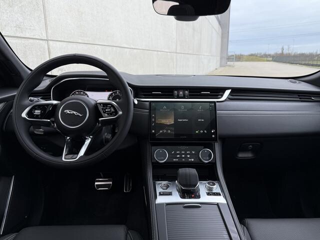 Jaguar F-PACE 2.0 P400e PHEV R-Dynamic SE