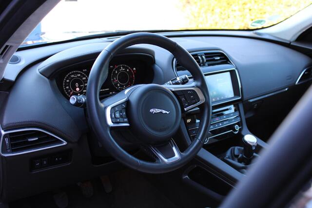 Jaguar F-PACE 2.0d E-Performance Portfolio | NL-AUTO+NAP! | MARIDIAN-AUDIO | CAMERA | NAVI | 18'LMV | KEYLESS | PDC |