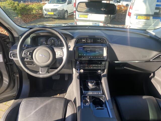 Jaguar F-PACE 2.0 Prestige AWD 20d