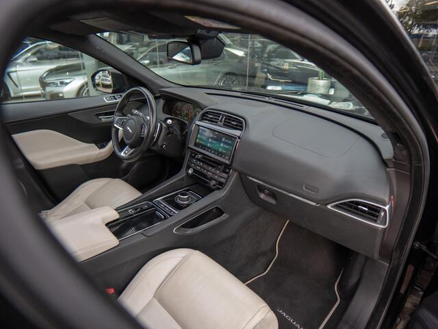 Jaguar F-PACE 3.0 S First Edition AWD | Pano | Meridian | Memory