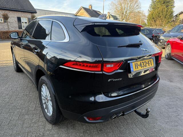 Jaguar F-PACE 2.0 Portfolio AWD 20d xenon/leder/navi/pano