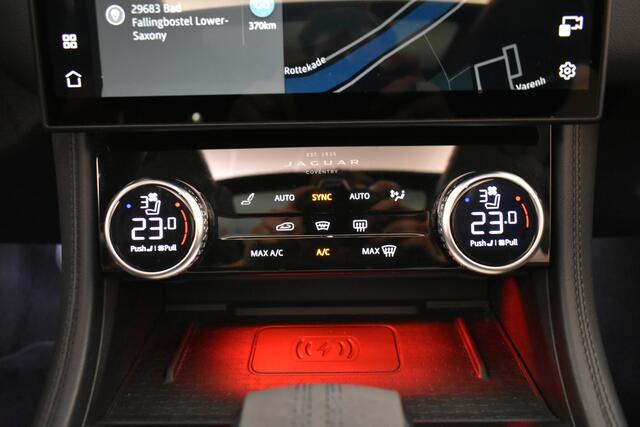 Jaguar F-PACE 2.0 P400e PHEV S Pano Vol Leder El A-klep + Stoelen Meridian Sound Dhoek