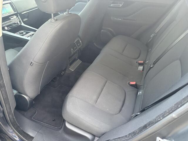 Jaguar F-PACE 2.0 Prestige 20d / AUTOMAAT / NAVI / CRUISE