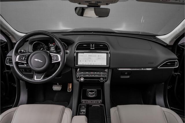 Jaguar F-PACE 2.0t AWD Premium Edition Pano Meridian