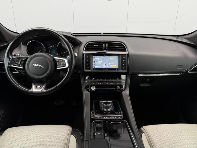 Jaguar F-PACE 2.0 Portfolio AWD 30t R-dynamic/Pano/Trekhaak/Meridian.
