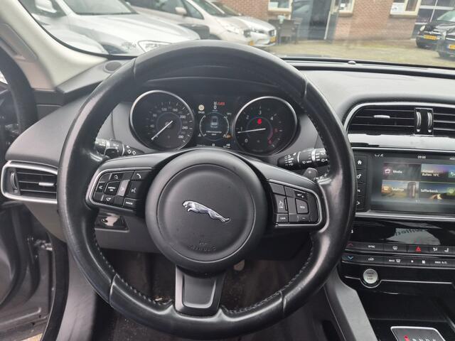 Jaguar F-PACE 2.0 Portf. AWD 20d