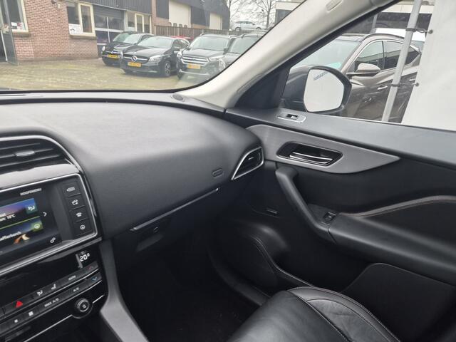 Jaguar F-PACE 2.0 Portf. AWD 20d