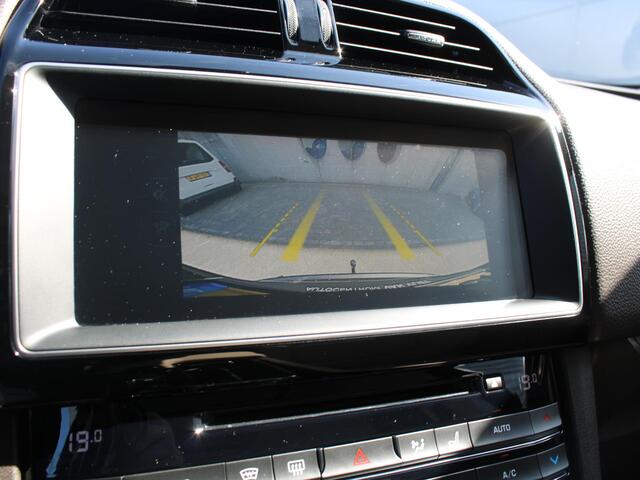 Jaguar F-PACE 2.0 Portfolio AWD 25t | PANORAMADAK | LEDEREN BEKLEDING |