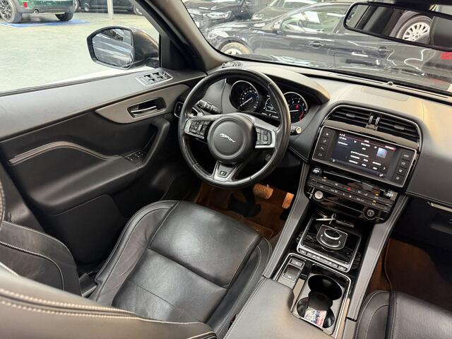Jaguar F-PACE 2.0 R-Sport AWD 25t, 250Pk, 2017, 1ste eigenaar, Dealer onderhouden, Panoramadak, Trekhaak, Climate control, Cruise control, Camera, Stoelverwarming, LED koplampen, 22" velgen,