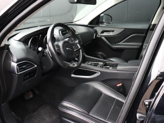 Jaguar F-PACE 2.0 Portfolio AWD 25t | LEDER | PANO-DAK | TREKHAAK | CAMERA | STOELVERW. | CRUISE | NAVI |