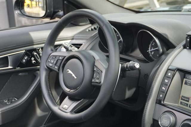 Jaguar F-TYPE 5.0 V8 R Convertible