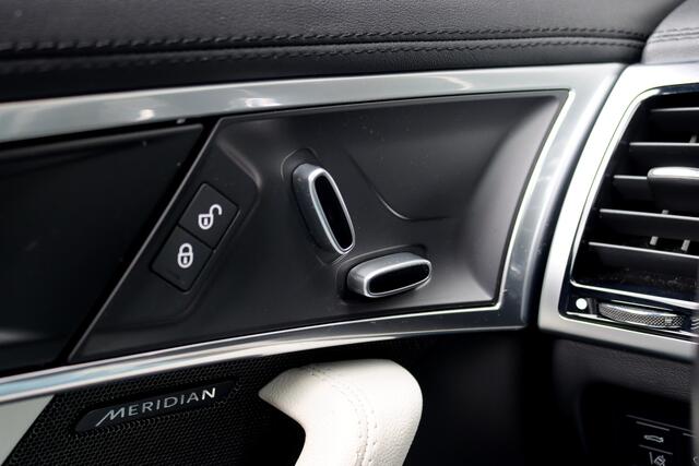 Jaguar F-TYPE 2.0T 301 PK Aut8 | Camera | LED | Sfeerverlichting | Meridian Sound | Lane Assist | Cruise Control | Climate Control | Leder |
