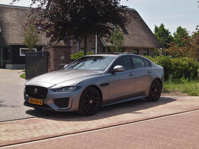 Jaguar XE 2.0 P250 HSE | R-Dynamic | Panoramadak | Camera | Apple Carplay | Cruise Control | Leer | Automaat |